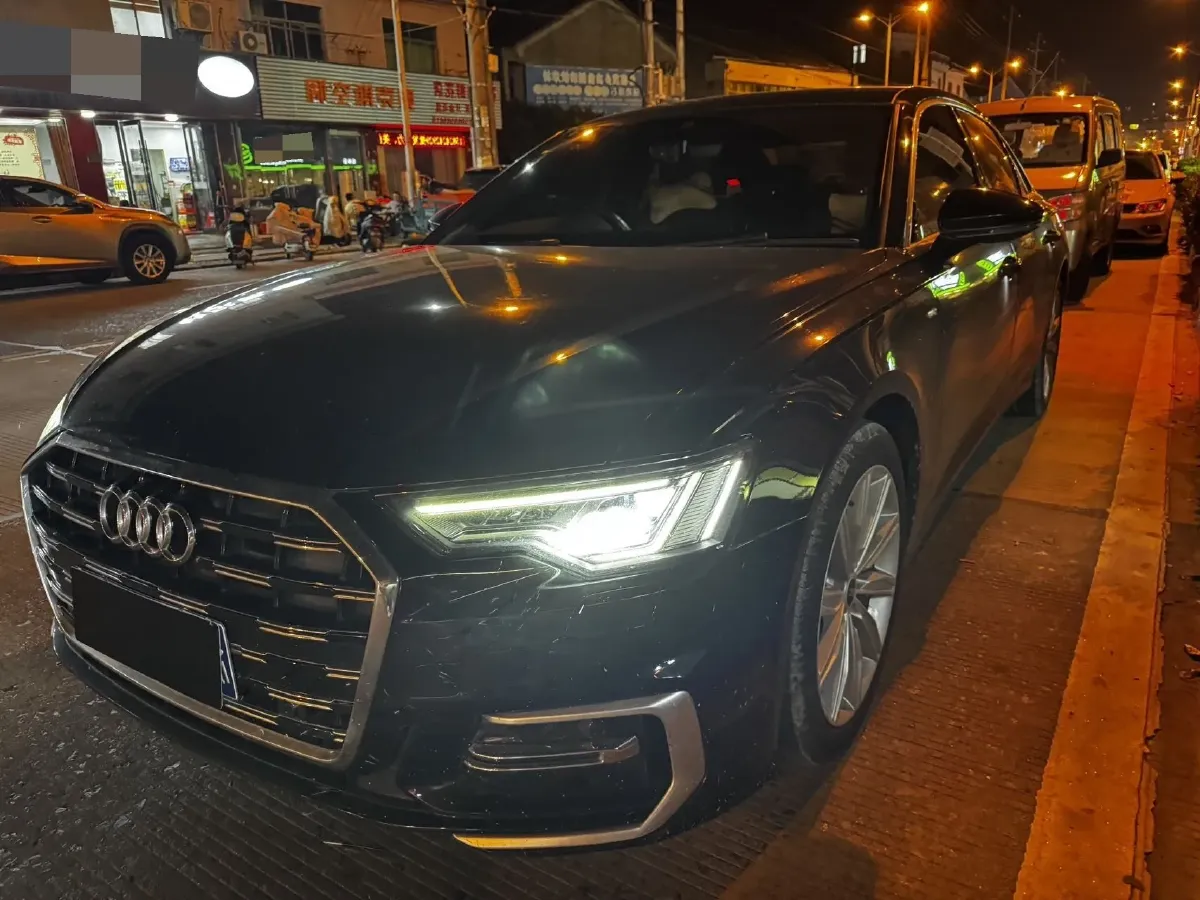 2023 Audi A6L 2.0T 245HP L4 7DCT,autocango,china used car exporter,china ev exporter,chinese used car exporter,chinese used ev exporter