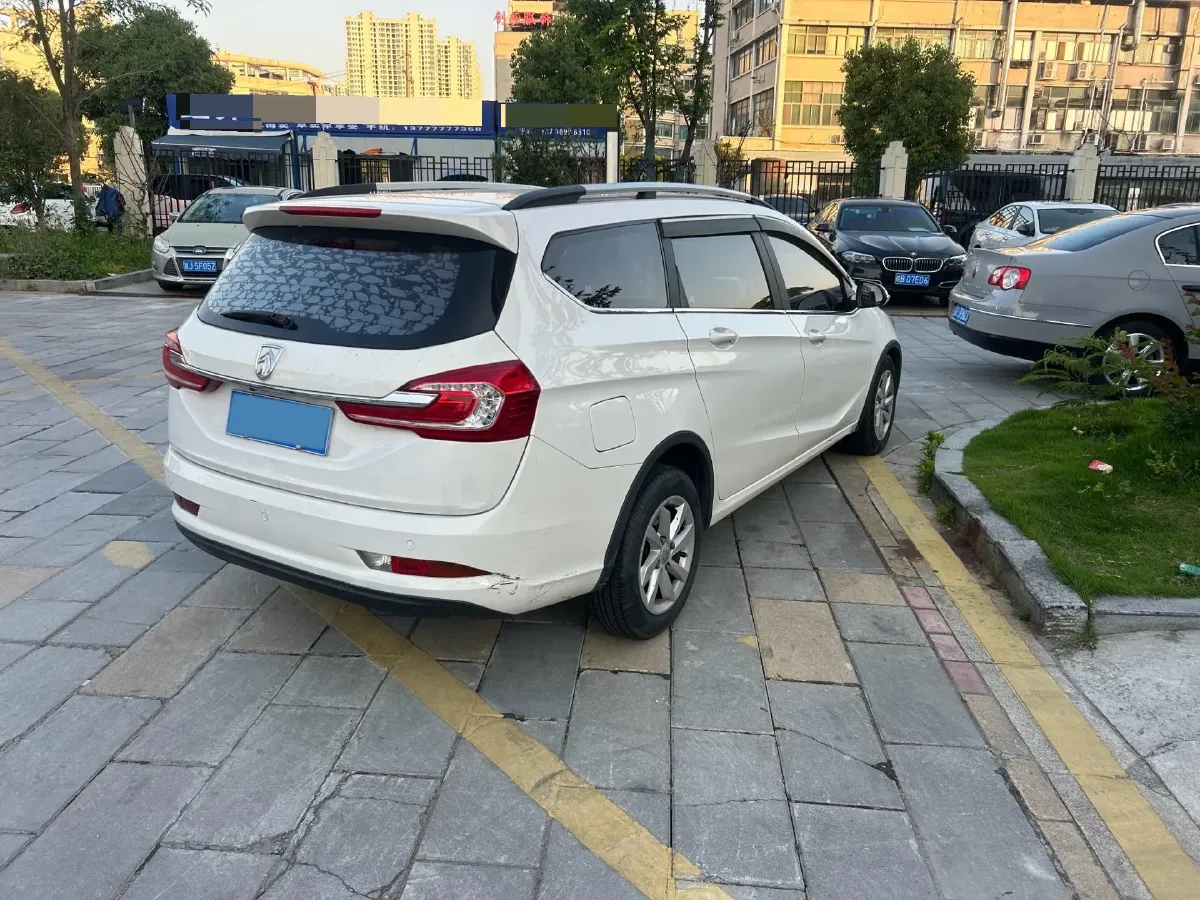 2017 BaoJun 310W 1.5L 112HP L4 6MT,autocango,china used car exporter,china ev exporter,chinese used car exporter,chinese used ev exporter