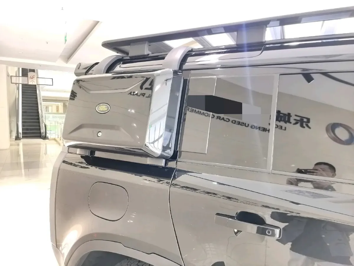 2023 Land Rover Defender 3.0T 400HP L6 8AT,autocango,china used car exporter,china ev exporter,chinese used car exporter,chinese used ev exporter