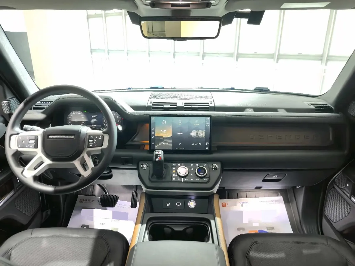 2023 Land Rover Defender 3.0T 400HP L6 8AT,autocango,china used car exporter,china ev exporter,chinese used car exporter,chinese used ev exporter