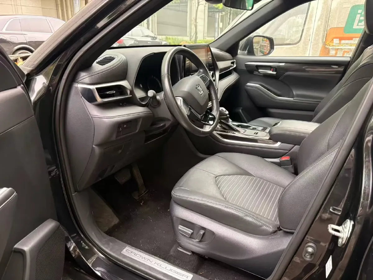 2022 Toyota Crown Kluger 2.5L 192HP L4 E-CVT Hybrid,autocango,china used car exporter,china ev exporter,chinese used car exporter,chinese used ev exporter