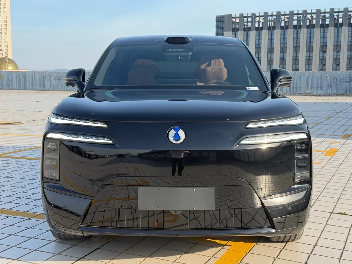 2025 Denza DenzaN8L 2.0T 207HP L4 E-CVT PHEV,autocango,china used car exporter,china ev exporter,chinese used car exporter,chinese used ev exporter