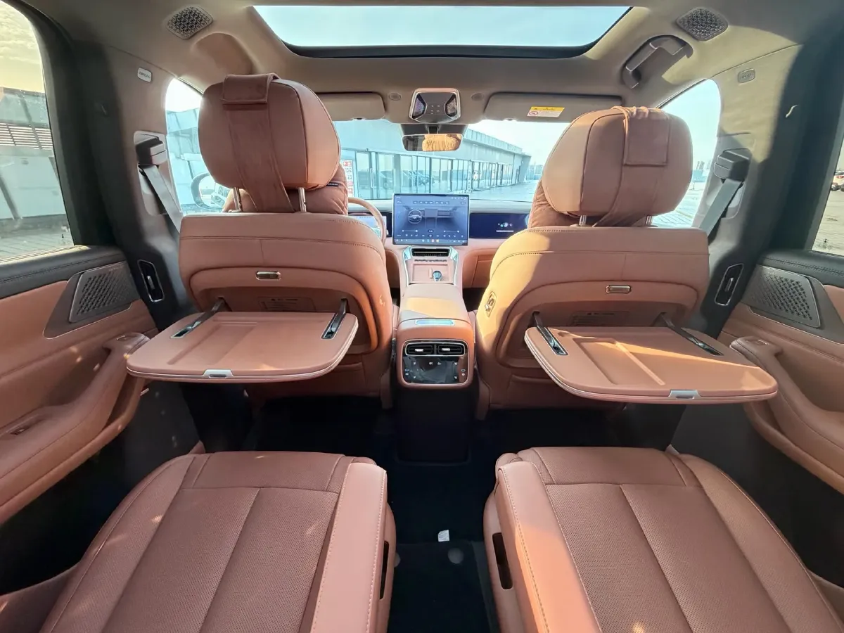 2025 Denza DenzaN8L 2.0T 207HP L4 E-CVT PHEV,autocango,china used car exporter,china ev exporter,chinese used car exporter,chinese used ev exporter