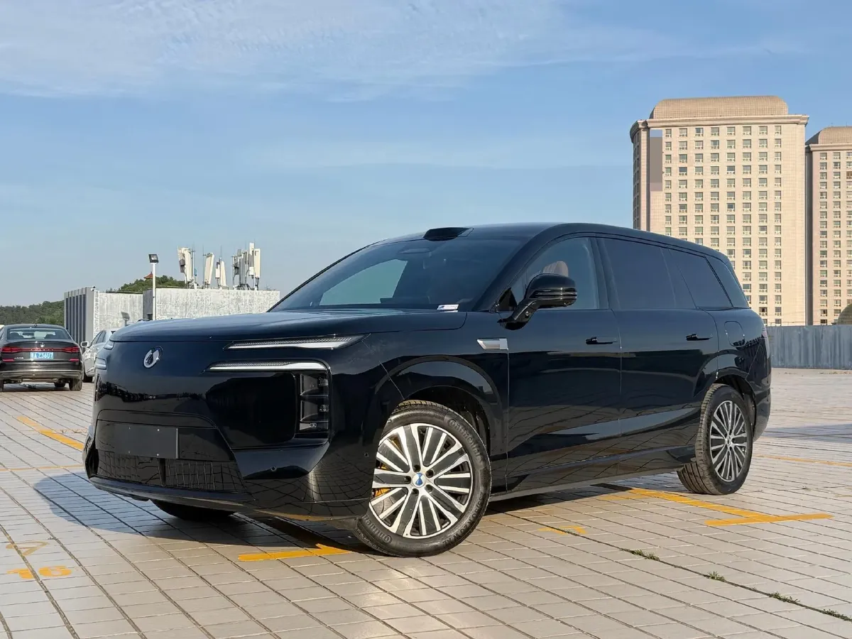 2025 Denza DenzaN8L 2.0T 207HP L4 E-CVT PHEV,autocango,china used car exporter,china ev exporter,chinese used car exporter,chinese used ev exporter