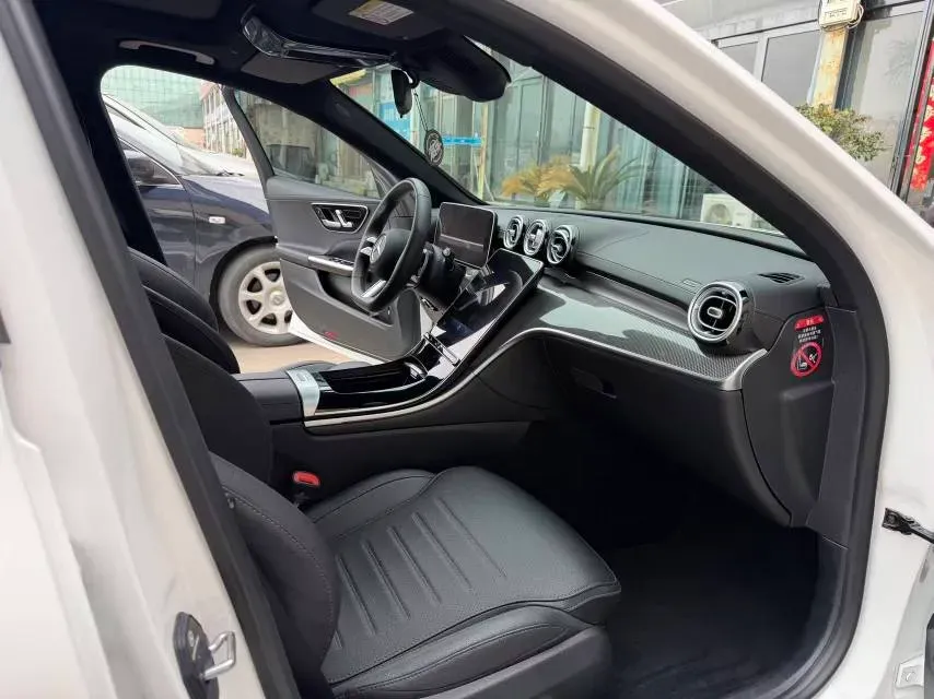 2025 Mercedes-Benz C Class 1.5T 204HP L4 9AT,autocango,china used car exporter,china ev exporter,chinese used car exporter,chinese used ev exporter