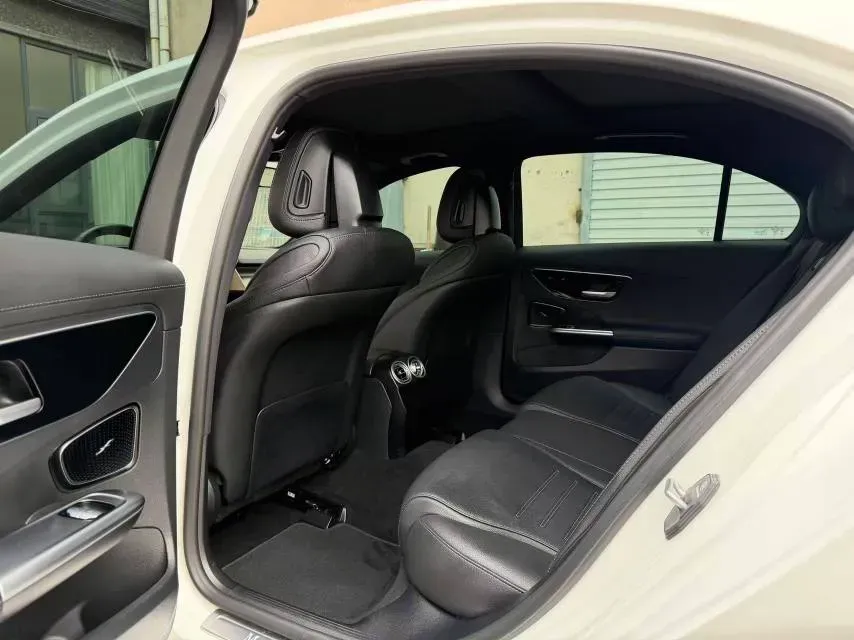 2025 Mercedes-Benz C Class 1.5T 204HP L4 9AT,autocango,china used car exporter,china ev exporter,chinese used car exporter,chinese used ev exporter