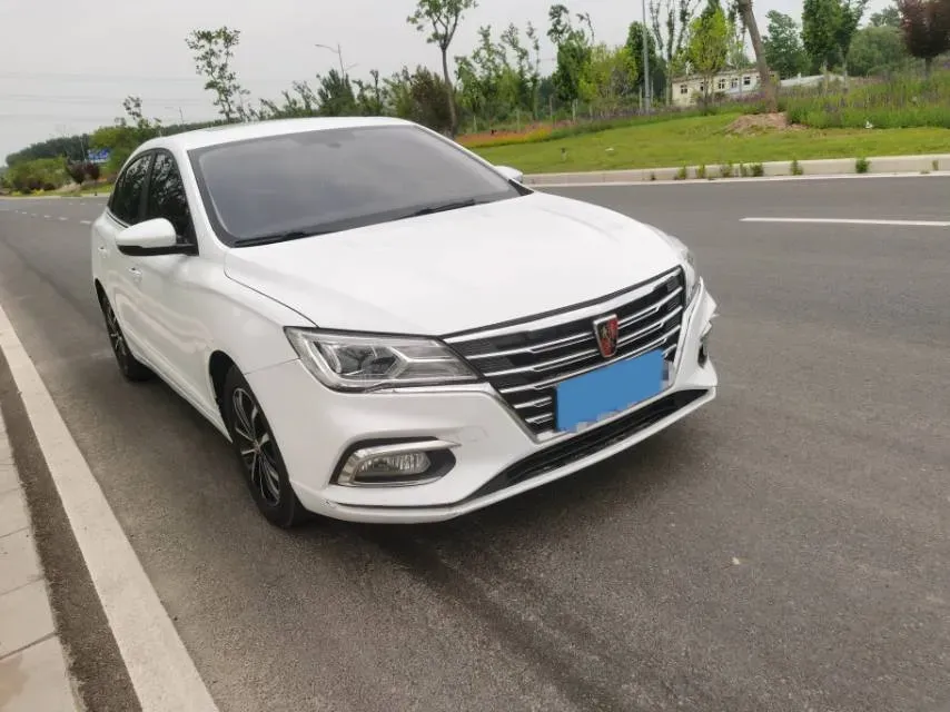 2020 Roewe i5 1.5L 120HP L4 5MT,autocango,china used car exporter,china ev exporter,chinese used car exporter,chinese used ev exporter
