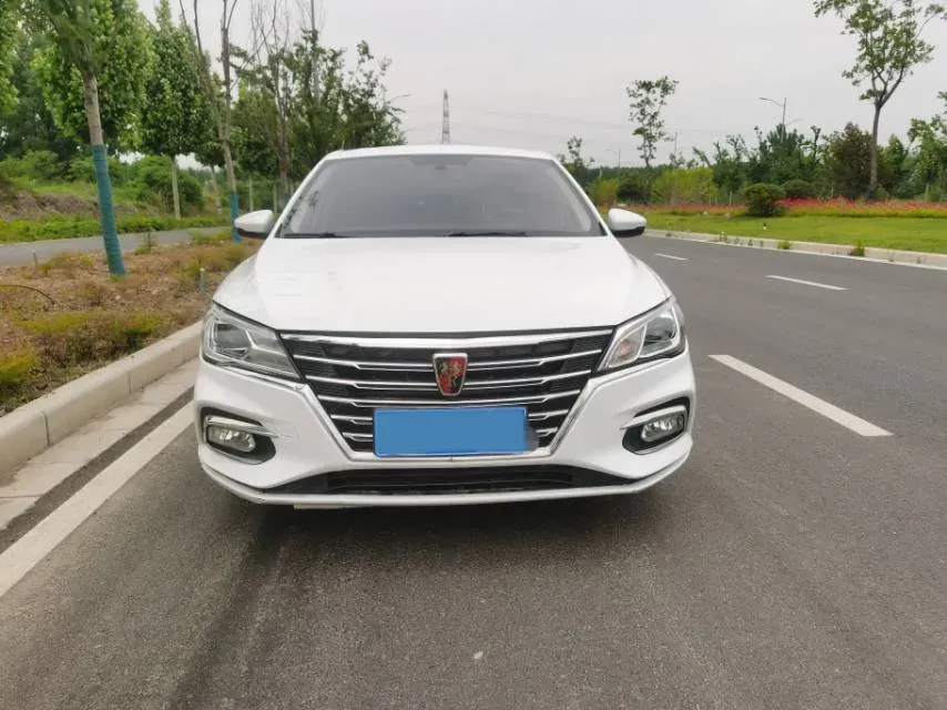 2020 Roewe i5 1.5L 120HP L4 5MT,autocango,china used car exporter,china ev exporter,chinese used car exporter,chinese used ev exporter