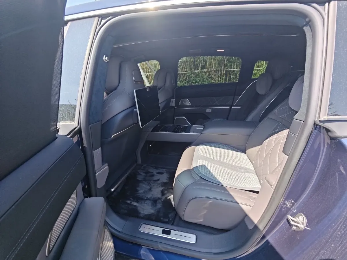 2025 NIO ET9 BEV 100KWH,autocango,china used car exporter,china ev exporter,chinese used car exporter,chinese used ev exporter