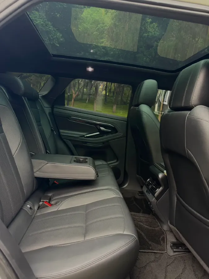 2020 Land Rover Range Rover Evoque 2.0T 249HP L4 9AT,autocango,china used car exporter,china ev exporter,chinese used car exporter,chinese used ev exporter
