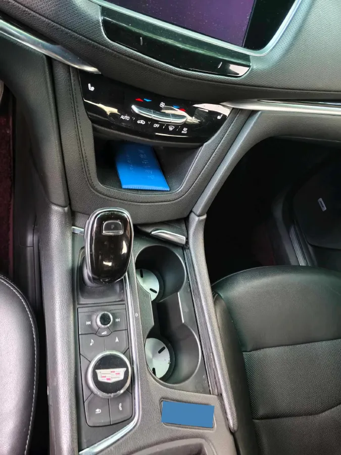 2020 Cadillac XT5 2.0T 237HP L4 9AT,autocango,china used car exporter,china ev exporter,chinese used car exporter,chinese used ev exporter