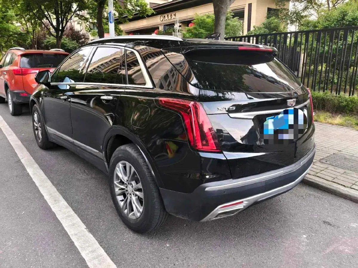 2020 Cadillac XT5 2.0T 237HP L4 9AT,autocango,china used car exporter,china ev exporter,chinese used car exporter,chinese used ev exporter