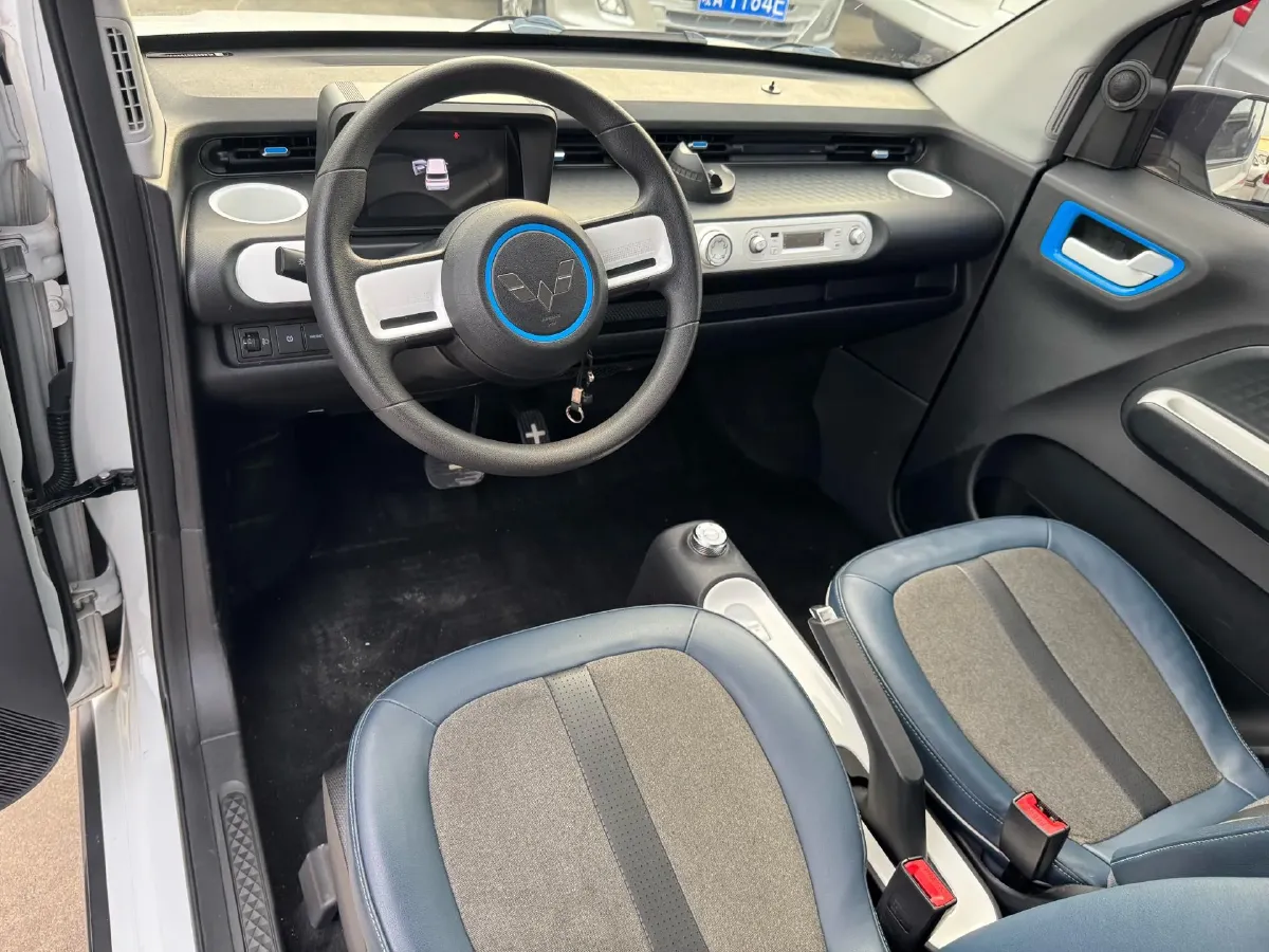 2022 WuLing HongGuang MINI EV BEV 26.5KWH,autocango,china used car exporter,china ev exporter,chinese used car exporter,chinese used ev exporter