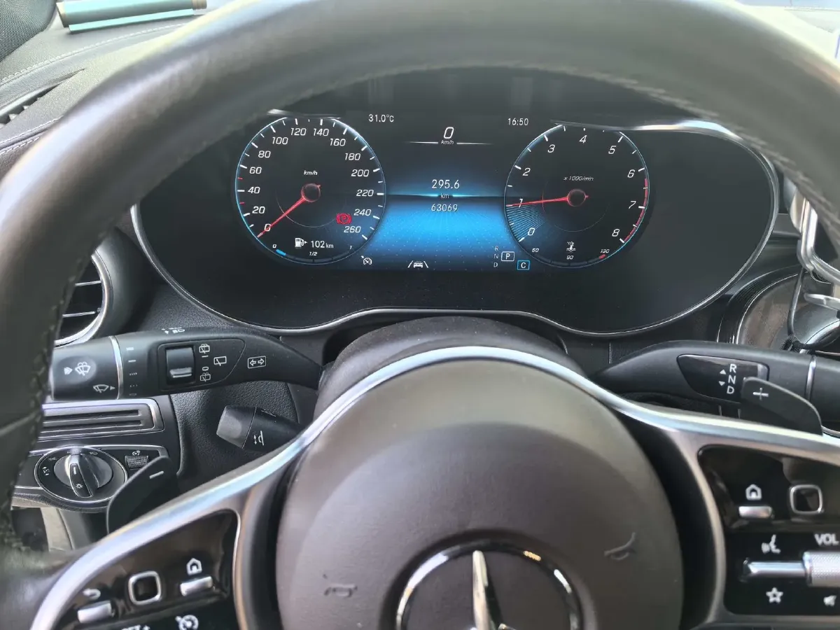 2022 Mercedes-Benz GLC Class 2.0T 258HP L4 9AT,autocango,china used car exporter,china ev exporter,chinese used car exporter,chinese used ev exporter