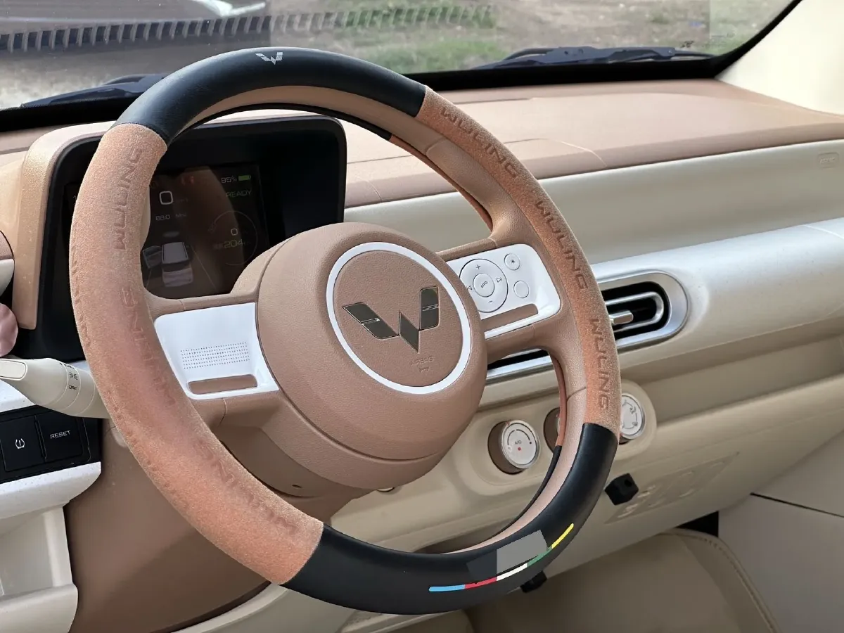 2024 WuLing HongGuang MINI EV BEV 17.3KWH,autocango,china used car exporter,china ev exporter,chinese used car exporter,chinese used ev exporter
