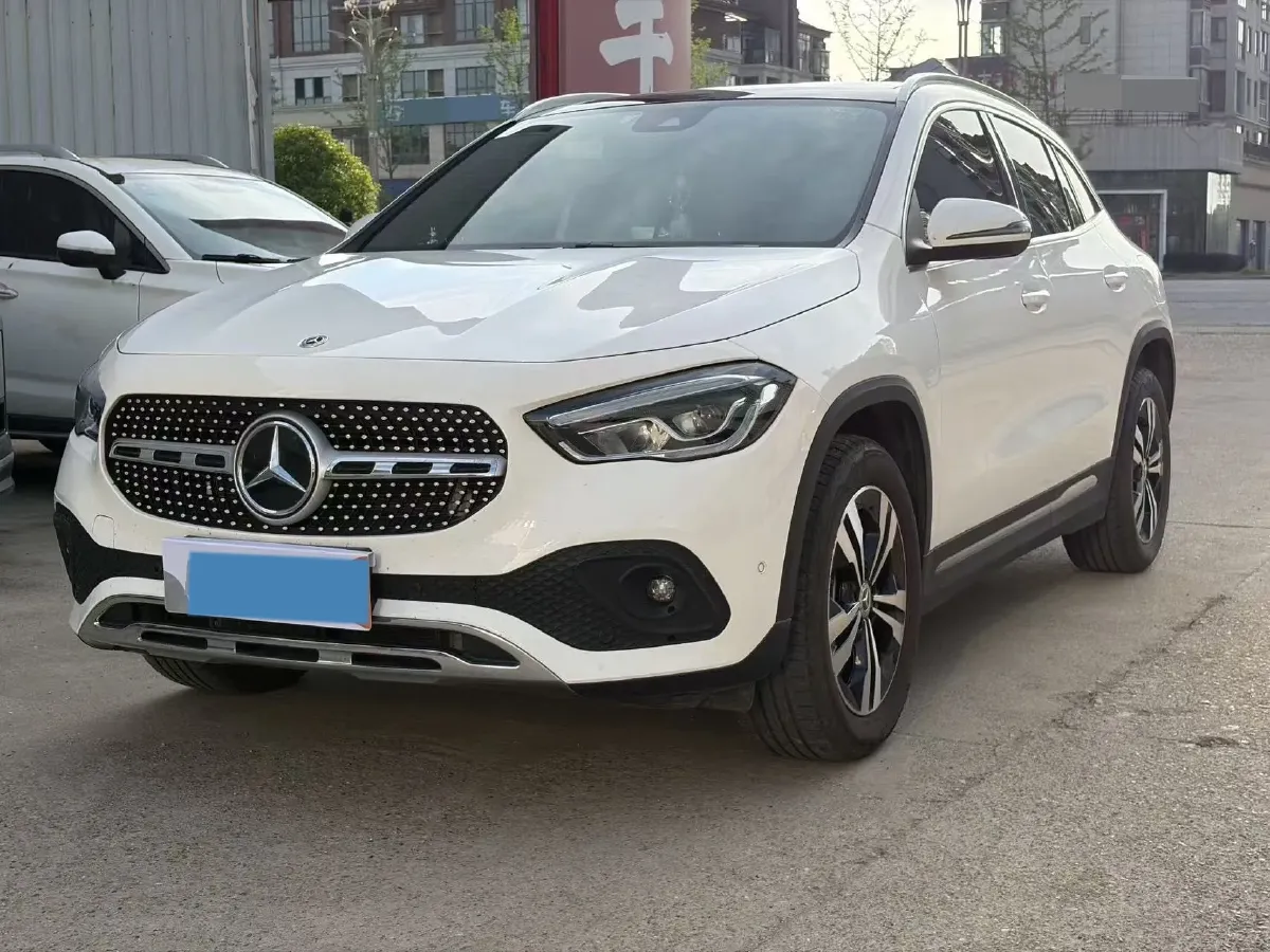 2023 Mercedes-Benz GLA Class 2.0T 190HP L4 8DCT,autocango,china used car exporter,china ev exporter,chinese used car exporter,chinese used ev exporter
