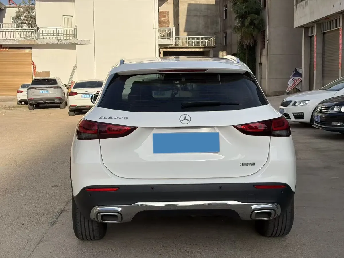 2023 Mercedes-Benz GLA Class 2.0T 190HP L4 8DCT,autocango,china used car exporter,china ev exporter,chinese used car exporter,chinese used ev exporter