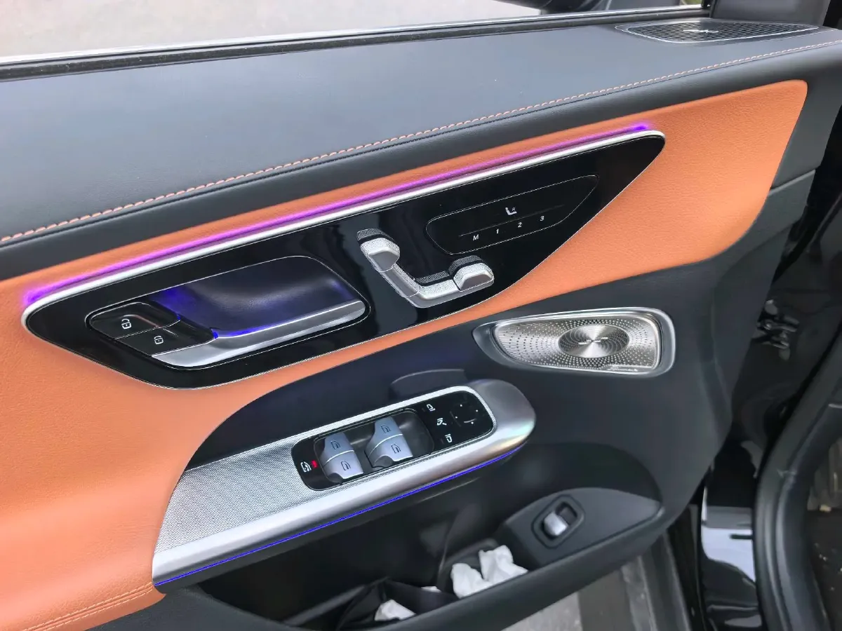 2024 Mercedes-Benz GLC Class 2.0T 204HP L4 9AT,autocango,china used car exporter,china ev exporter,chinese used car exporter,chinese used ev exporter