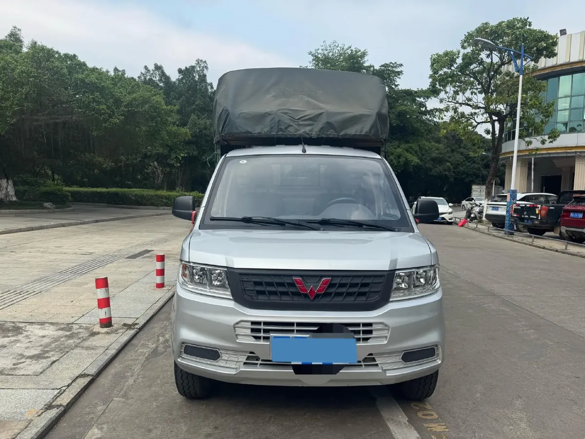 2022 WuLing RongGuang New Truck 1.8L 125HP L4 5MT,autocango,china used car exporter,china ev exporter,chinese used car exporter,chinese used ev exporter