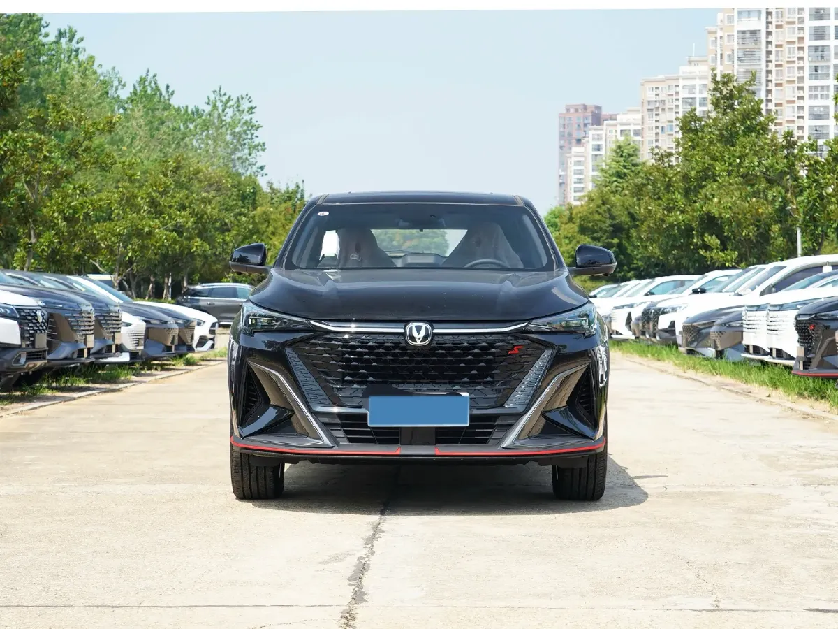 2024 ChangAn X5 PLUS 1.5T 188HP L4 7DCT,autocango,china used car exporter,china ev exporter,chinese used car exporter,chinese used ev exporter