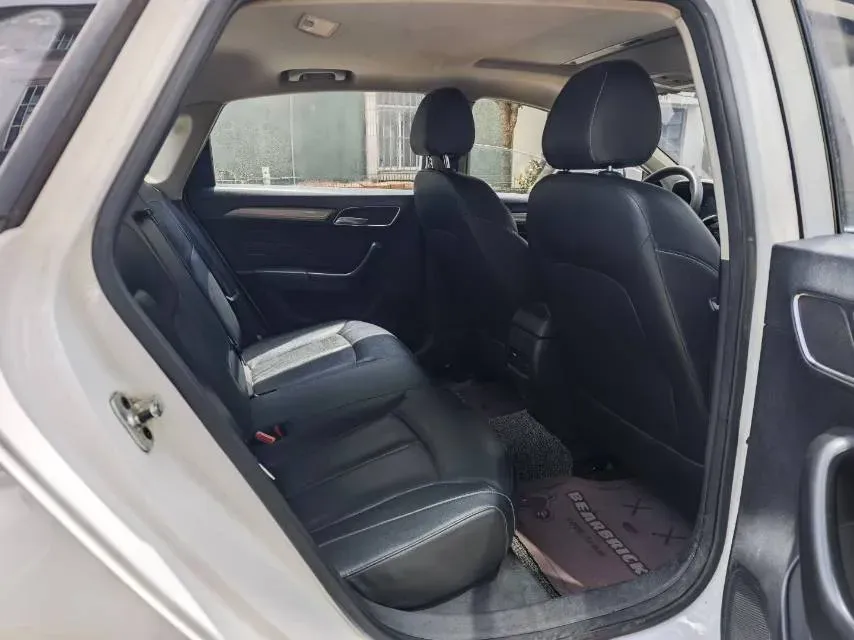 2020 Roewe i6 MAX 1.5T 173HP L4 7DCT,autocango,china used car exporter,china ev exporter,chinese used car exporter,chinese used ev exporter