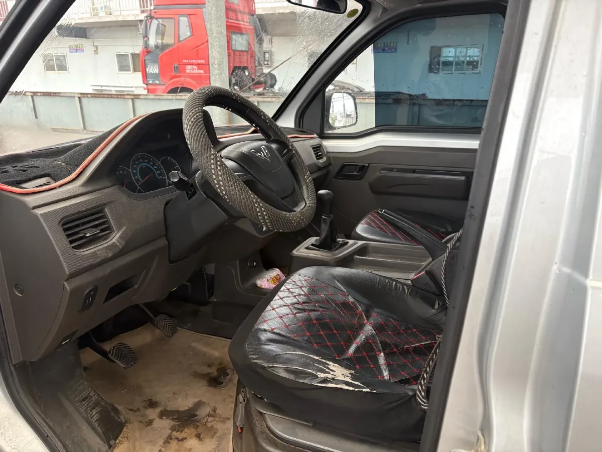 2019 WuLing RongGuang New Truck 1.5L 107HP L4 5MT,autocango,china used car exporter,china ev exporter,chinese used car exporter,chinese used ev exporter