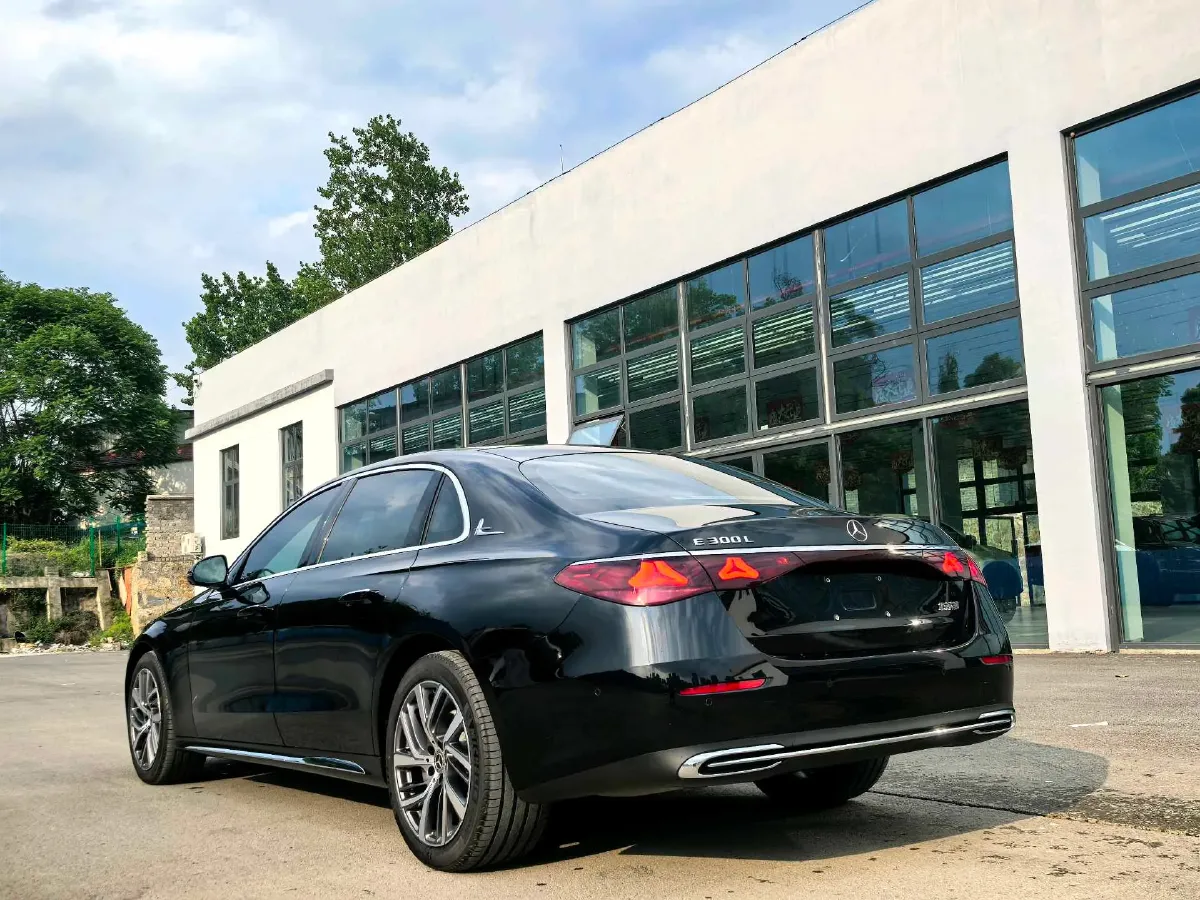 2025 Mercedes-Benz E Class 2.0T 258HP L4 9AT,autocango,china used car exporter,china ev exporter,chinese used car exporter,chinese used ev exporter