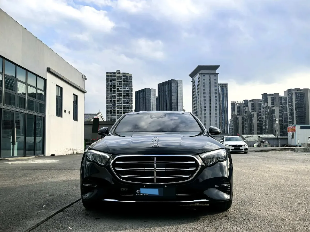 2025 Mercedes-Benz E Class 2.0T 258HP L4 9AT,autocango,china used car exporter,china ev exporter,chinese used car exporter,chinese used ev exporter