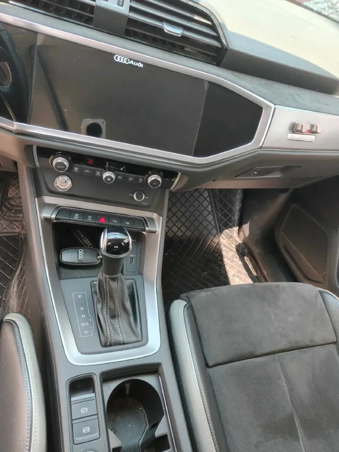 2020 Audi Q3 1.4T 150HP L4 7DCT,autocango,china used car exporter,china ev exporter,chinese used car exporter,chinese used ev exporter