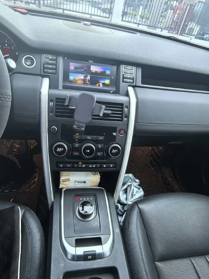 2019 Land Rover Discovery Sport 2.0T 241HP L4 9AT,autocango,china used car exporter,china ev exporter,chinese used car exporter,chinese used ev exporter
