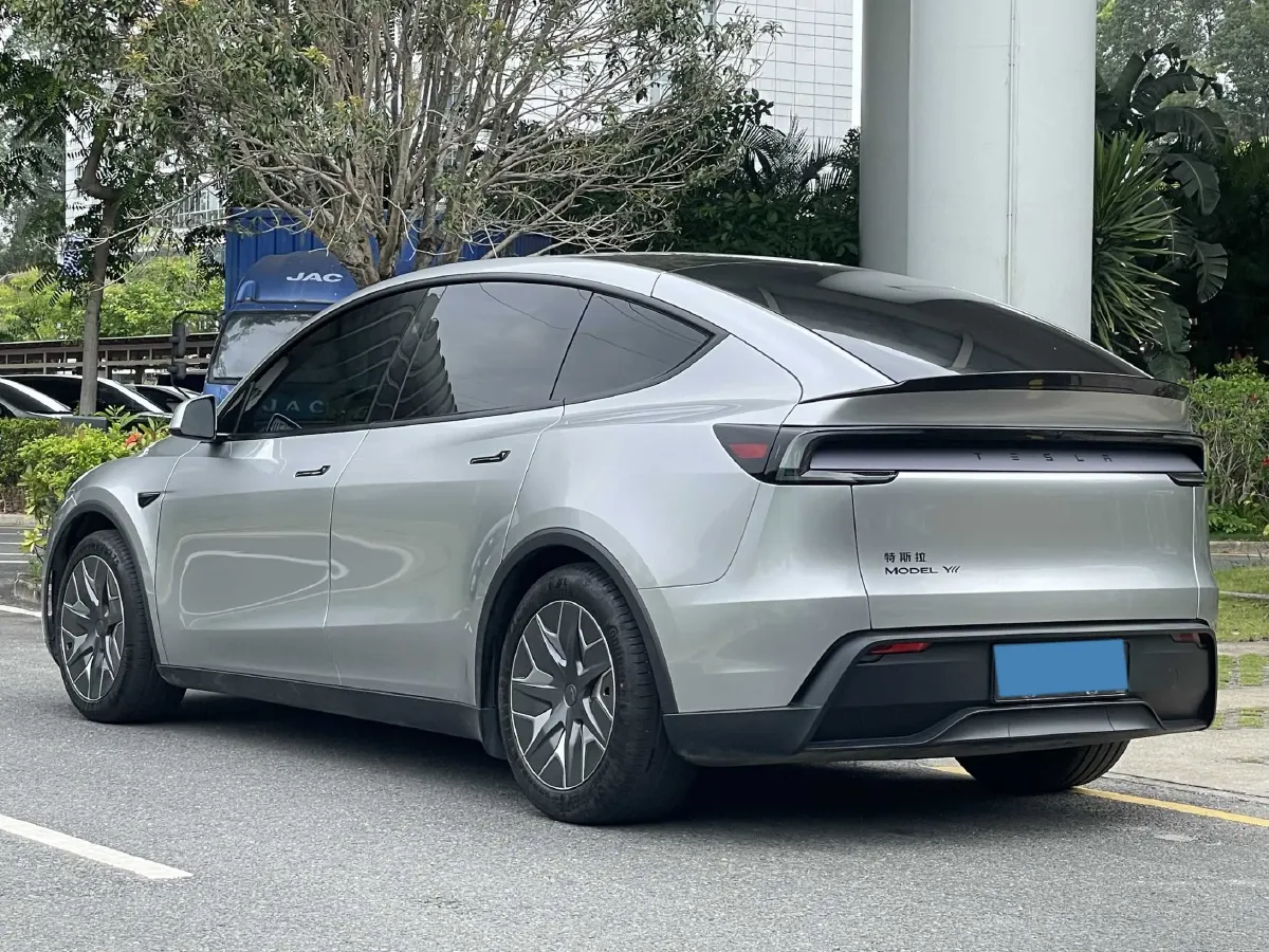 2025 Tesla Model Y L BEV,autocango,china used car exporter,china ev exporter,chinese used car exporter,chinese used ev exporter
