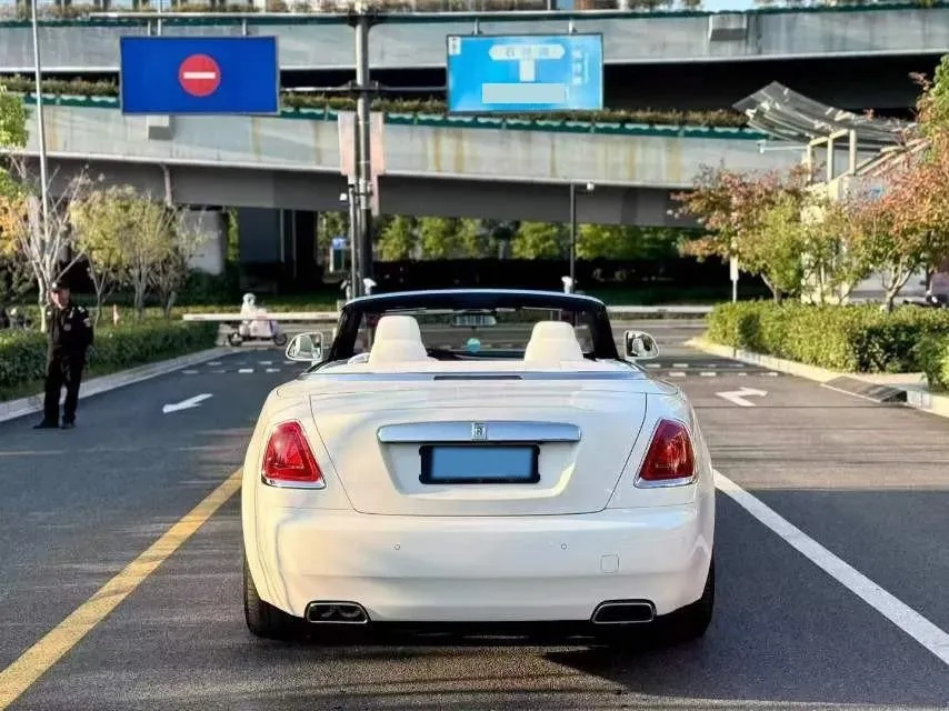 2018 Rolls-Royce Dawn 6.6T 571HP V12 8AT,autocango,china used car exporter,china ev exporter,chinese used car exporter,chinese used ev exporter
