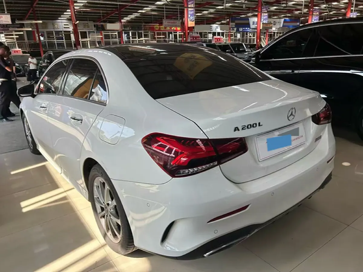 2021 Mercedes-Benz A Class 1.3T 163HP L4 7DCT,autocango,china used car exporter,china ev exporter,chinese used car exporter,chinese used ev exporter