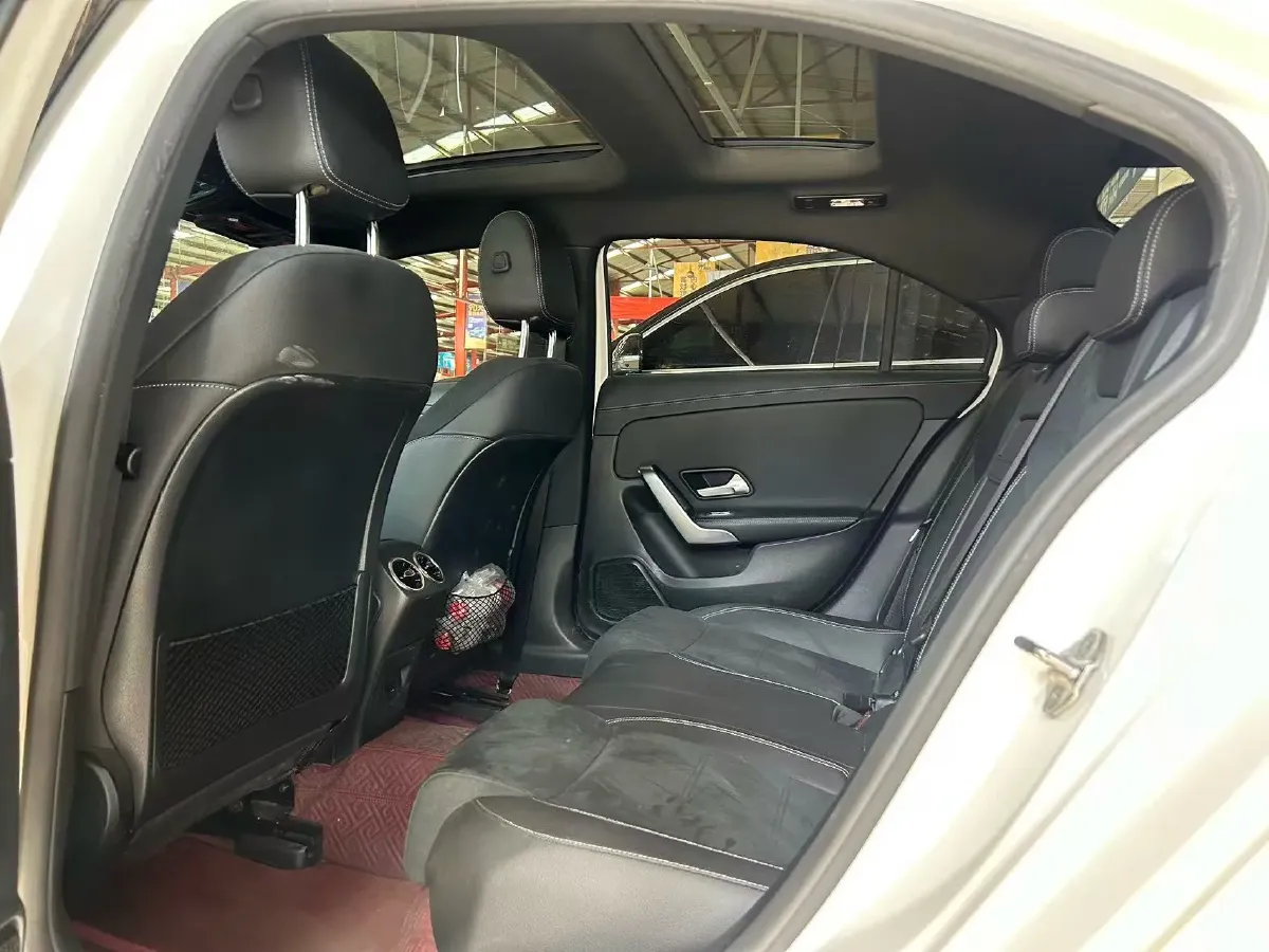 2021 Mercedes-Benz A Class 1.3T 163HP L4 7DCT,autocango,china used car exporter,china ev exporter,chinese used car exporter,chinese used ev exporter