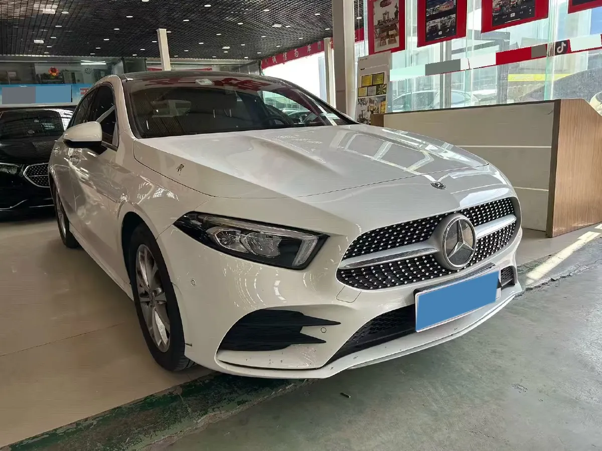 2021 Mercedes-Benz A Class 1.3T 163HP L4 7DCT,autocango,china used car exporter,china ev exporter,chinese used car exporter,chinese used ev exporter