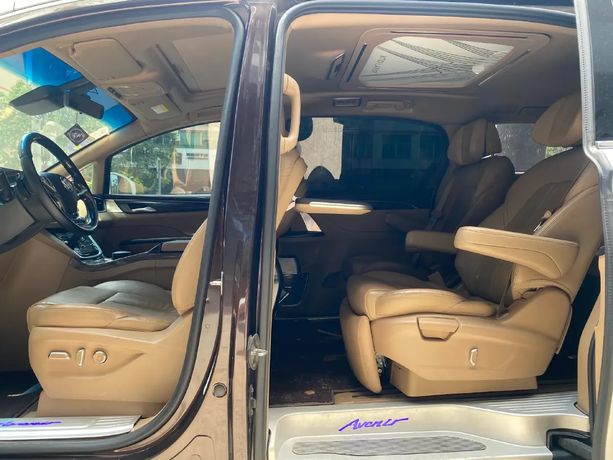 2020 Buick GL8 2.0T 237HP L4 9AT,autocango,china used car exporter,china ev exporter,chinese used car exporter,chinese used ev exporter