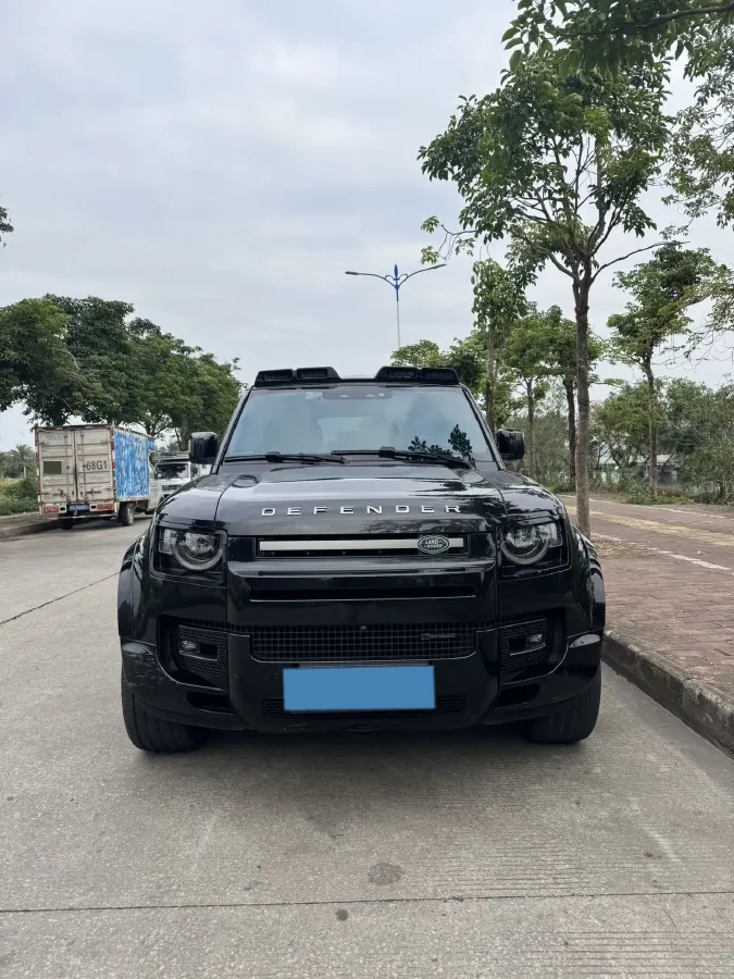 2023 Land Rover Defender 3.0T 400HP L6 8AT,autocango,china used car exporter,china ev exporter,chinese used car exporter,chinese used ev exporter