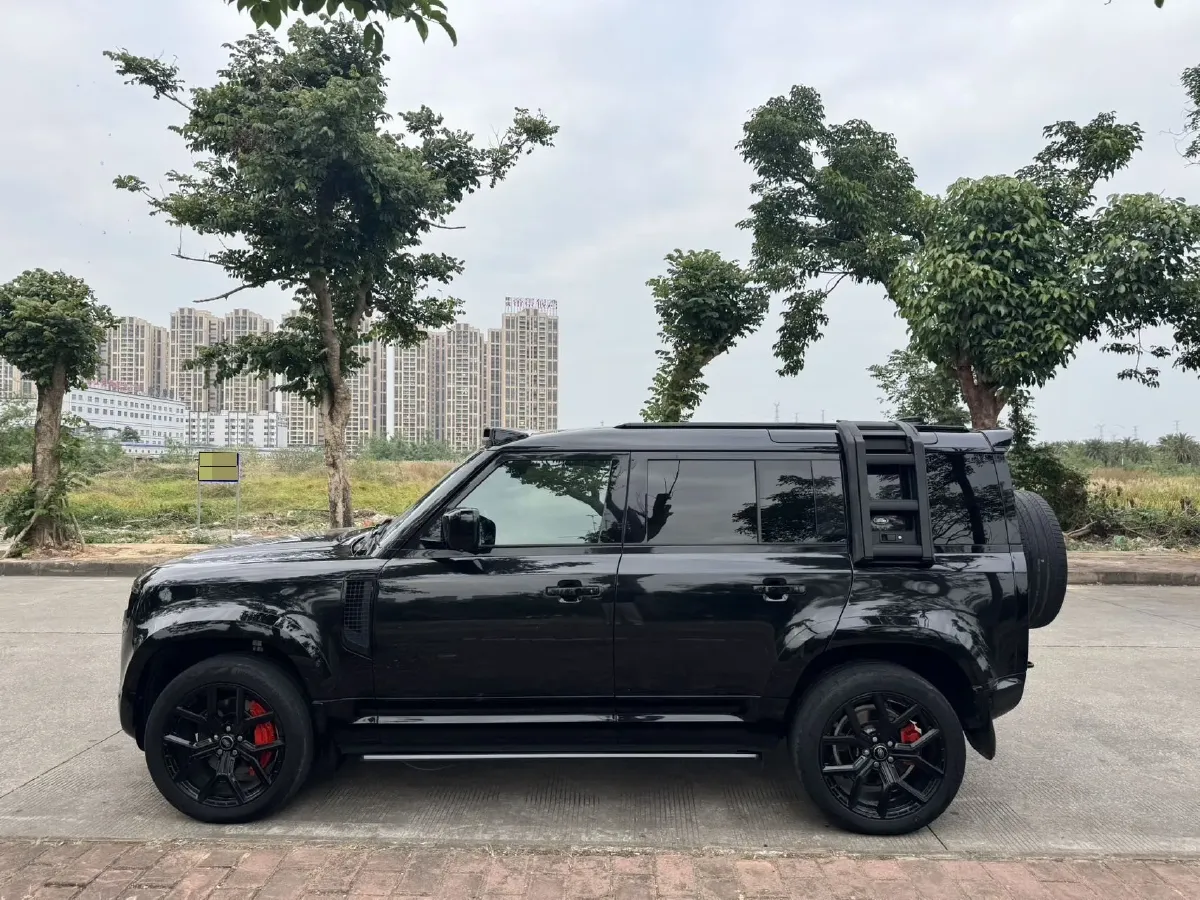 2023 Land Rover Defender 3.0T 400HP L6 8AT,autocango,china used car exporter,china ev exporter,chinese used car exporter,chinese used ev exporter