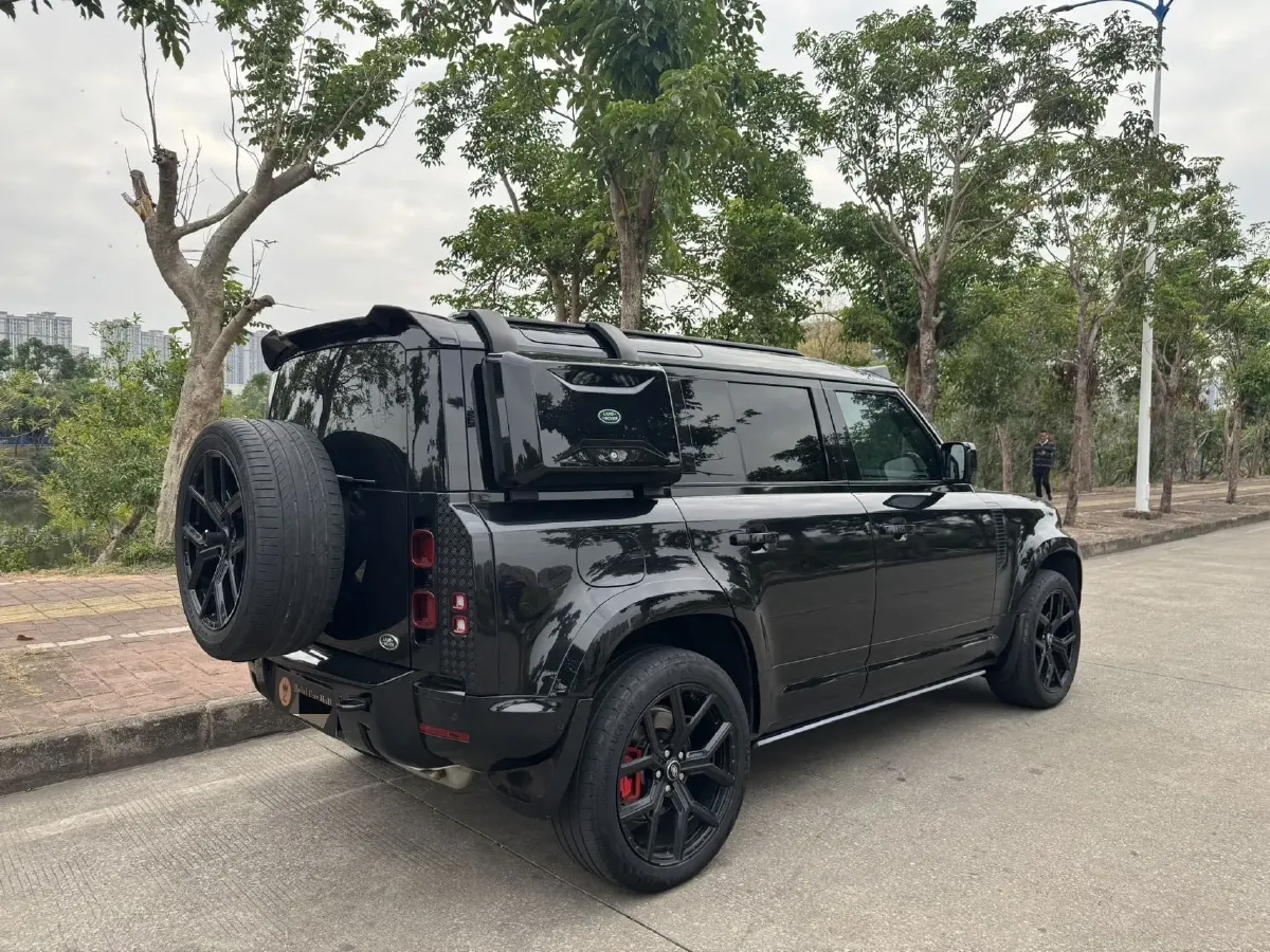 2023 Land Rover Defender 3.0T 400HP L6 8AT,autocango,china used car exporter,china ev exporter,chinese used car exporter,chinese used ev exporter