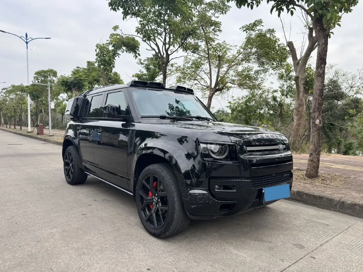 2023 Land Rover Defender 3.0T 400HP L6 8AT,autocango,china used car exporter,china ev exporter,chinese used car exporter,chinese used ev exporter