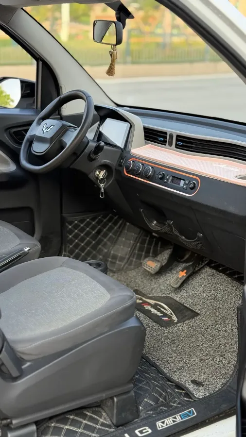 2020 WuLing HongGuang MINI EV BEV 9.3KWH,autocango,china used car exporter,china ev exporter,chinese used car exporter,chinese used ev exporter