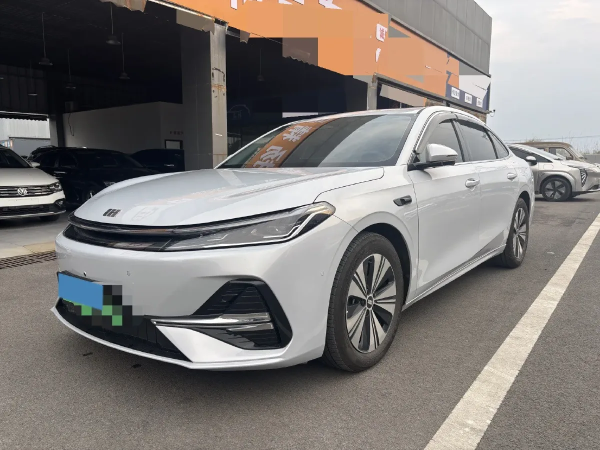 2025 Geely Galaxy A7 1.5L 112HP L4 1DHT PHEV,autocango,china used car exporter,china ev exporter,chinese used car exporter,chinese used ev exporter