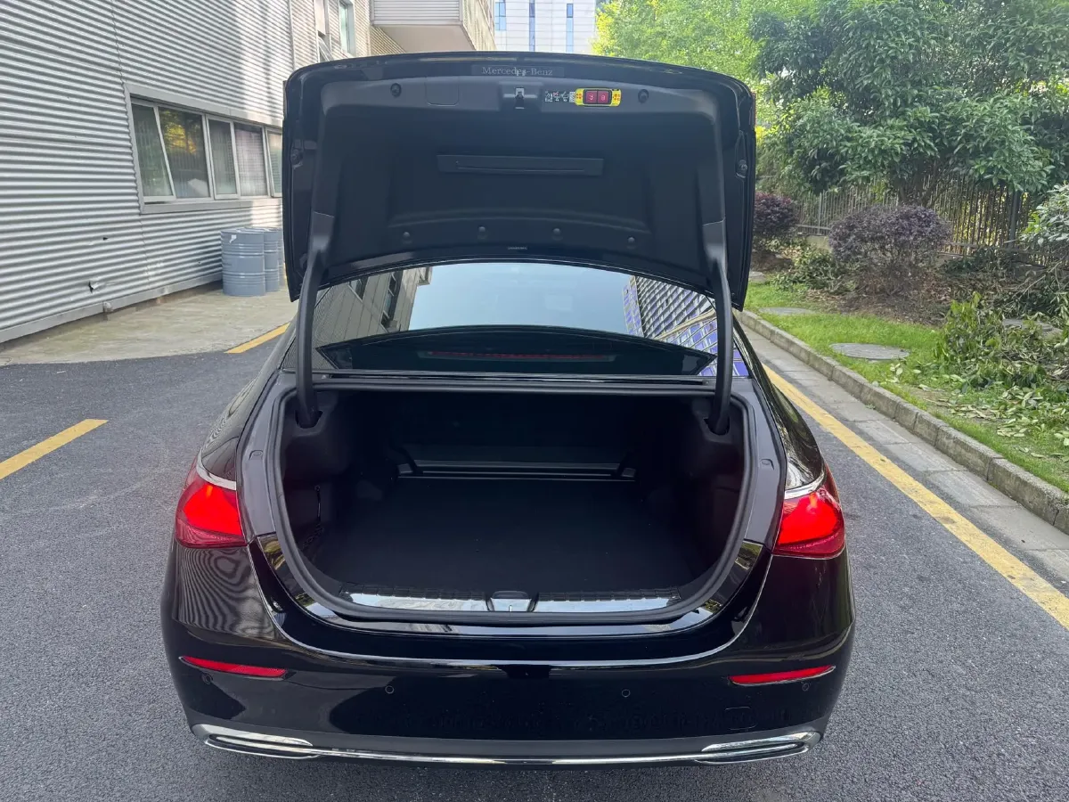 2024 Mercedes-Benz E Class 2.0T 258HP L4 9AT,autocango,china used car exporter,china ev exporter,chinese used car exporter,chinese used ev exporter