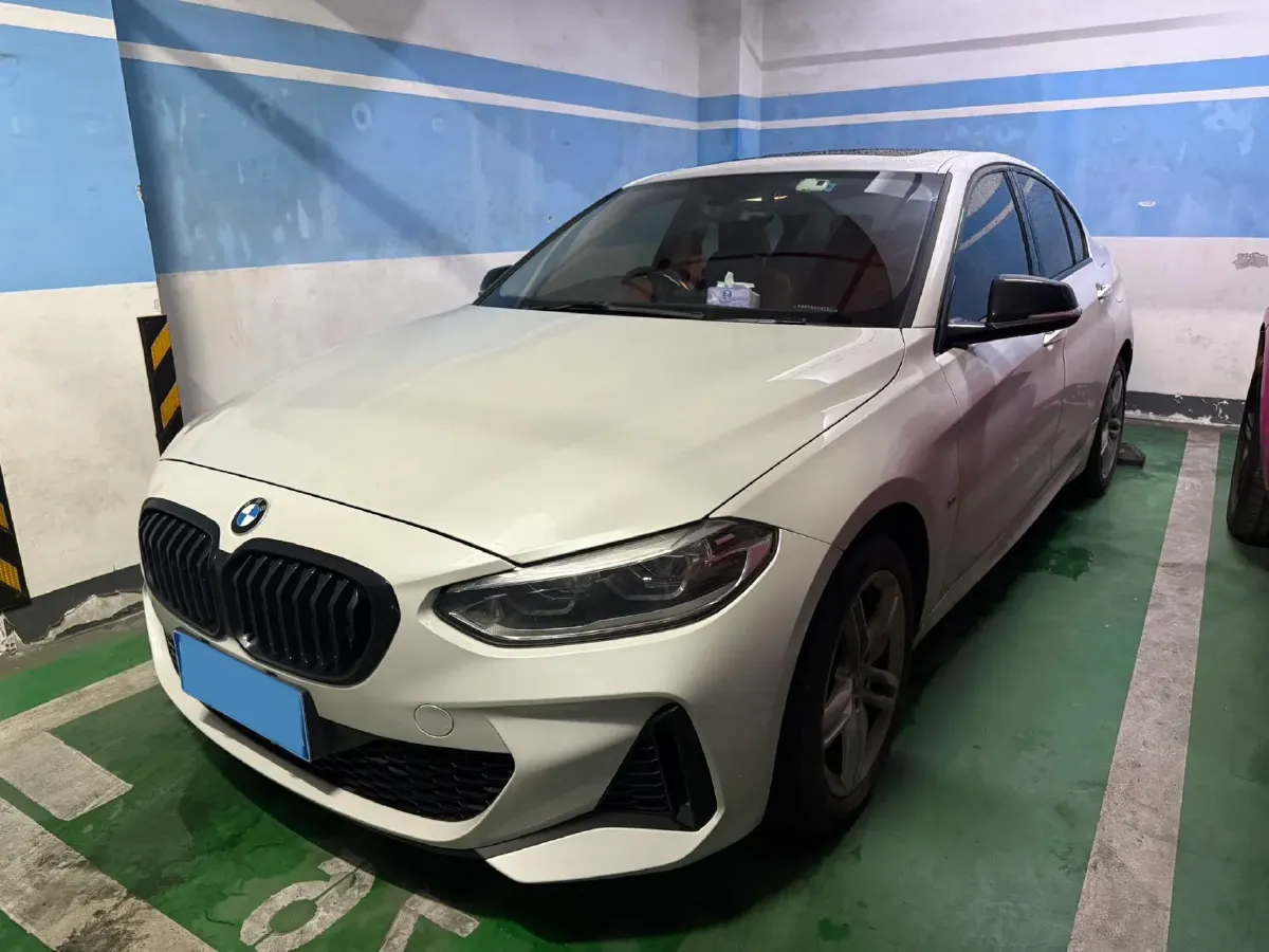 2021 BMW 1 Series 1.5T 140HP L3 7DCT,autocango,china used car exporter,china ev exporter,chinese used car exporter,chinese used ev exporter