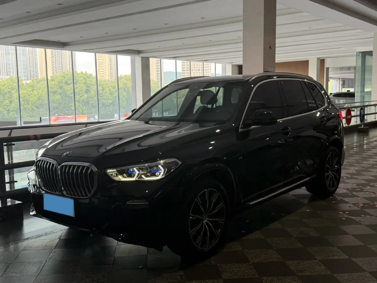 2021 BMW X5 3.0T 340HP L6 8AT,autocango,china used car exporter,china ev exporter,chinese used car exporter,chinese used ev exporter