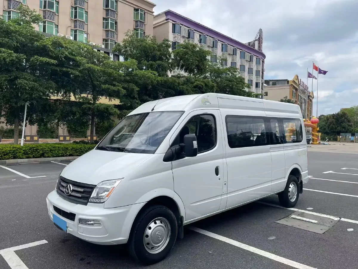 2021 MAXUS XinTu V80 2.0T 139HP L4 6MT,autocango,china used car exporter,china ev exporter,chinese used car exporter,chinese used ev exporter