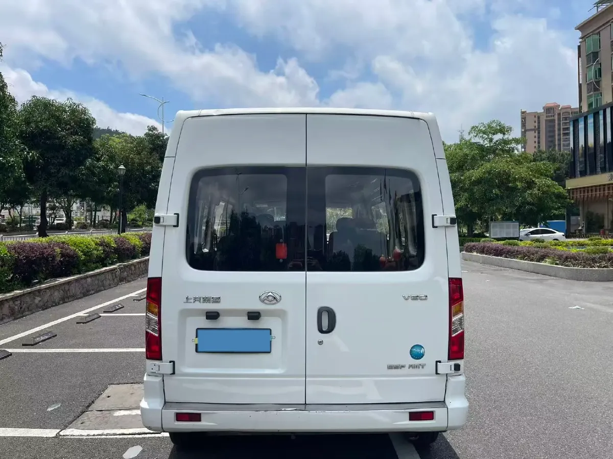 2021 MAXUS XinTu V80 2.0T 139HP L4 6MT,autocango,china used car exporter,china ev exporter,chinese used car exporter,chinese used ev exporter