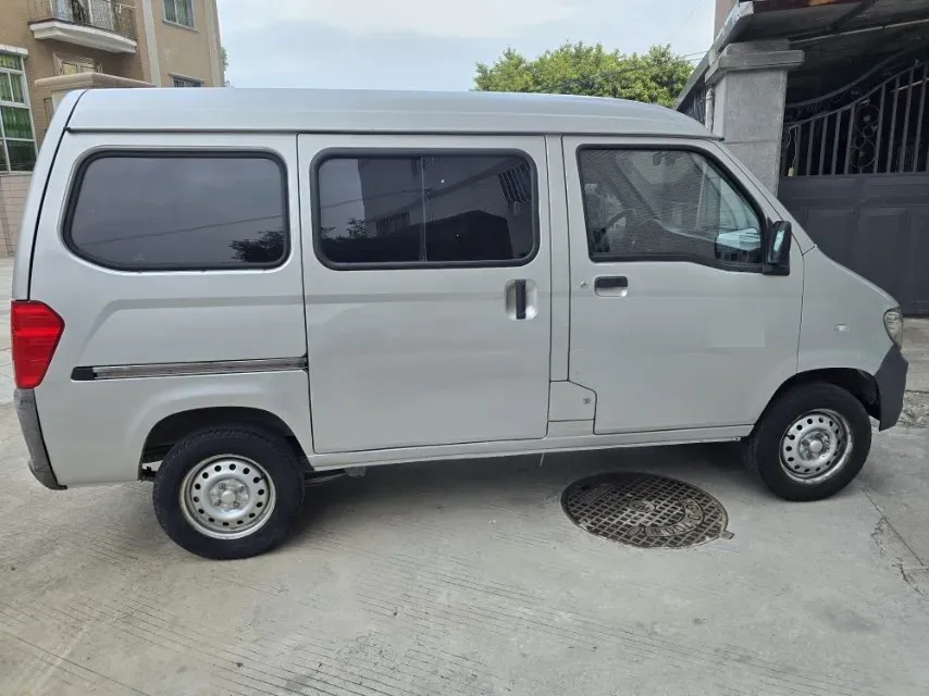 2019 WuLing RongGuang 1.2L 82HP L4 5MT,autocango,china used car exporter,china ev exporter,chinese used car exporter,chinese used ev exporter