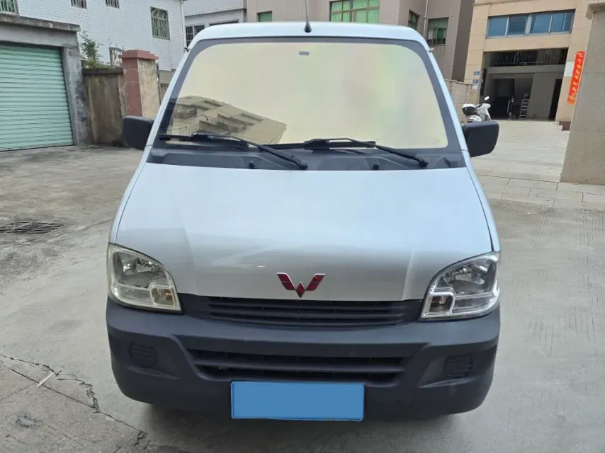 2019 WuLing RongGuang 1.2L 82HP L4 5MT,autocango,china used car exporter,china ev exporter,chinese used car exporter,chinese used ev exporter