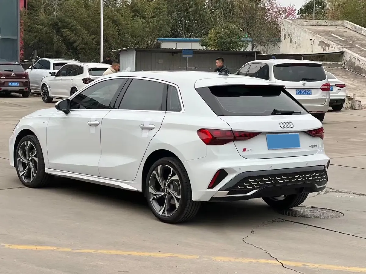 2025 Audi A3 1.5T 160HP L4 7DCT,autocango,china used car exporter,china ev exporter,chinese used car exporter,chinese used ev exporter